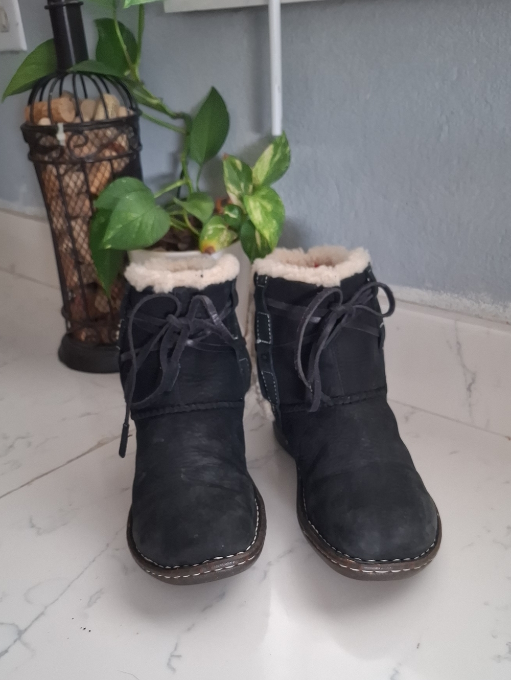 Ugg Women’s Black Shearling-Lined Winter Ankle Boots